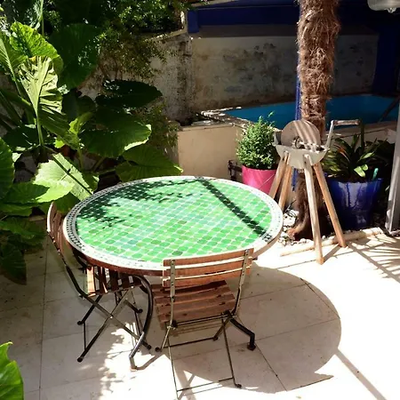 Alojamento de Acomodação e Pequeno-almoço Et Table D'hôtes Le Jardin De Tesse Toulon